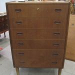 560 2289 CHEST OF DRAWERS